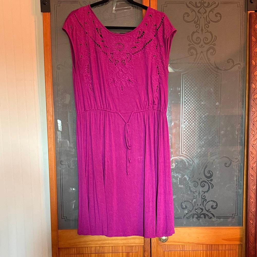 Comfortable Fuchsia Lace Midi Dress